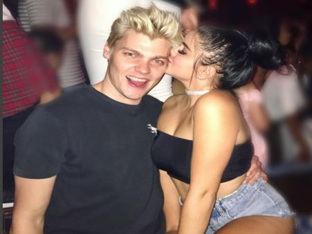 इंस्‍टाग्राम पर छलका एक्‍ट्रेस का दर्द, 12 साल की उम्र में मां ही करती थी यौन शोषण