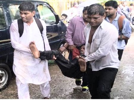 Mumbai Stampede: मुंबई हादसे पर रेलवे की सफाई, ये बताई घटना की वजह