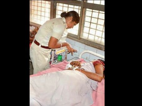 चारा लाने गई लड़की के साथ दुष्कर्म, विरोध करने पर काट दिया गुप्तांग