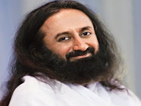 अंतिम उग्रवादी के समर्पण करने तक रहेंगे प्रयासरत : श्री श्री रविशंकर