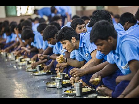 इस किचन में सूरज की मदद से बनता है 650 लोगों के लिए खाना, जानिए कैसे?