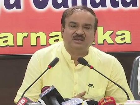 सीडी कांड पर फॉरेसिंक रिपोर्ट आने के बाद अनंत कुमार ने कहा- जांच खुद सवालों के घेरे में