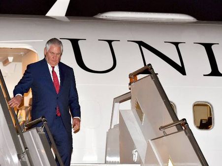 अमेरिकी विदेश मंत्री रेक्स टिलरसन पहुंचे भारत, इन तीन मुद्दों पर होगी चर्चा