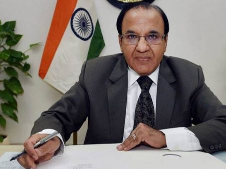 गुजरात और हिमाचल के लिए आज चुनाव तारीखों का ऐलान करेगा चुनाव आयोग