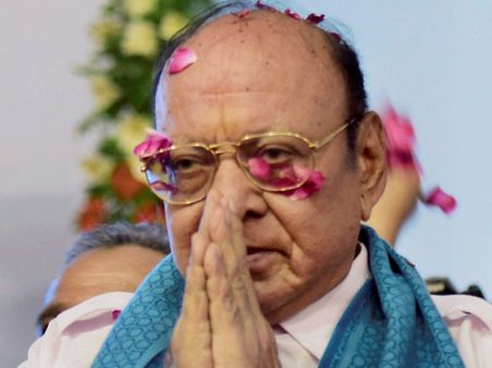 वाघेला के गढ़ में जीती कांग्रेस, बीजेपी में गए ज्यादातर दलबदलू भी हारे