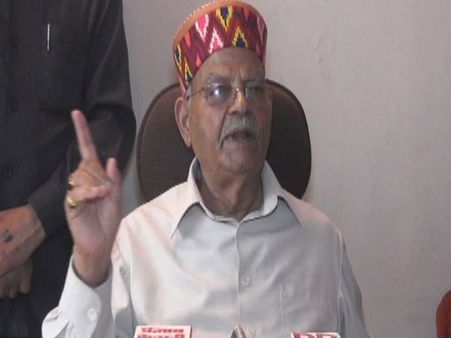 CBI छापे से पहले वीरभद्र सिंह ने रखवाए थे मेरे घर में पैसे: सुखराम