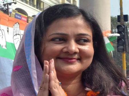 वाराणसी मेयर चुनाव: कांग्रेस की करोड़पति बहू को टक्कर देगी BJP की लखपति बहू