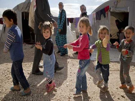 Yemen: 'सऊदी गठबंधन और विद्रोहियों की लड़ाई में हो रही रोजाना 130 बच्चों की मौत' - Report
