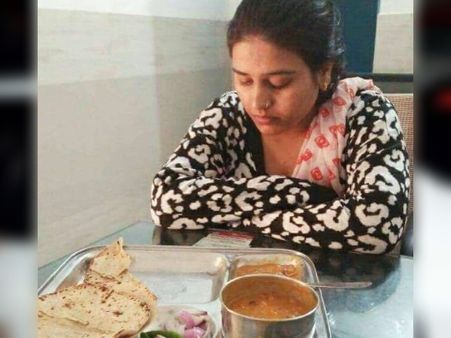 यूपी के एक पुलिसवाले ने बदल दी महकमे की तस्वीर, किया ऐसा काम सोशल मीडिया पर हो रही तारीफ