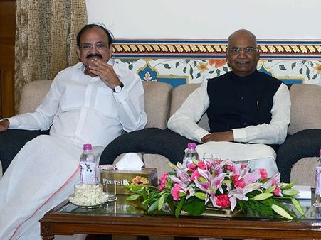 देश के राष्ट्रपति और उपराष्ट्रपति को मिलती है सरकारी नौकरों से भी कम सैलरी, पीछे है बड़ी वजह