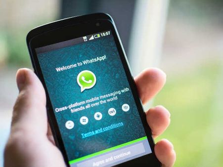 इस खास इमोजी को हटाने के लिए WhatsApp को मिला कानूनी नोटिस