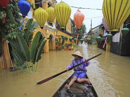 वियतनाम में 'डामरे' तूफान ने मचाई तबाही, अब तक 106 की मौत, करीब 200 घायल