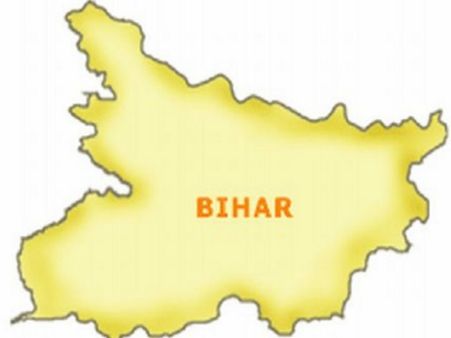 बिहार में अब तटबंध घोटाला, लगभग 3600 करोड़ के प्रोजेक्ट में हेराफेरी करने वाले ही बने जांच अधिकारी!