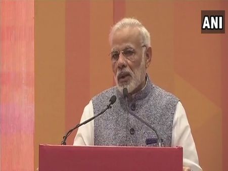 पीएम मोदी ने साधा यूपीए पर निशाना, वर्ल्ड बैंक में काम कर चुके लोग भारत की सुधरी रैंकिंग पर सवाल उठा रहे हैं