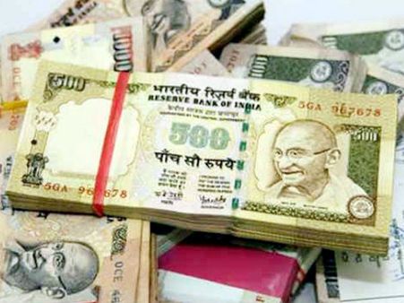 नोटबंदी के दौरान इन पार्टी नेताओं के को-ऑपरेटिव बैंक में बदले गए सबसे ज्यादा पुराने नोट, RTI से खुलासा