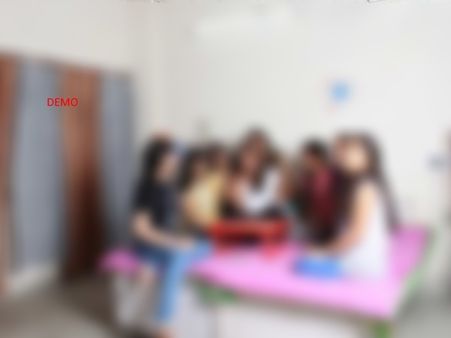 मेडिकल कॉलेज की 54 छात्राएं करती रहीं जूनियर्स पर एडल्ट अत्याचार, जुर्माना भरेंगी 50-50 हजार