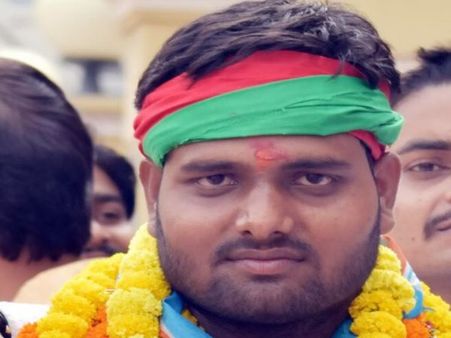 काशी विद्यापीठ छात्र संघ चुनाव में सपा समर्थित राहुल दुबे बने अध्यक्ष, ABVP को मिली करारी हार