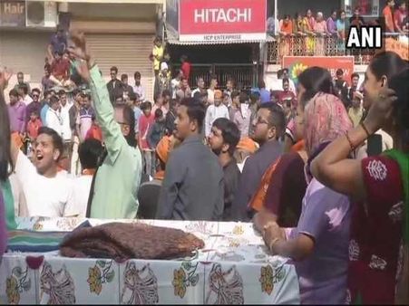 गुजरात चुनाव: मतदान के दौरान मेहसाणा-सावली में भड़की हिंसा, कई घायल