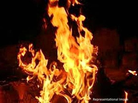 फिलीपींस: शॉपिंग मॉल में आग लगने से 37 लोगों के मरने की आशंका