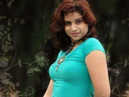 बरेली के युवा भी हुए एक्ट्रेस अनारा गुप्ता के 'जाल' का शिकार, गंवाए लाखों रुपए