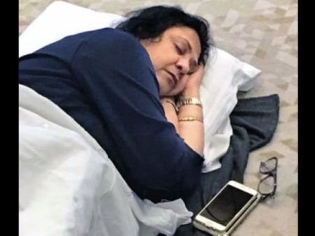 पूर्व एसबीआई चीफ को जमीन पर सोकर बितानी पड़ी रात, पढ़िए पूरा मामला...