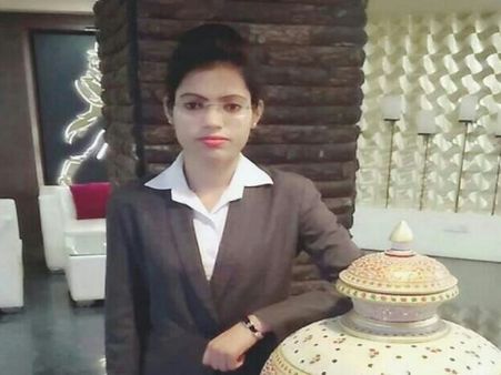 सच पता लगाने की खातिर हॉस्टेस की कब्र से निकाली गई लाश, मौत से पहले कही थी एक बात