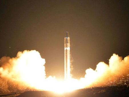 N Korea की नई मिसाइल Hwasong-15 पहले से ज्यादा खतरनाक, तबाह कर सकती है पुरे अमेरिका को