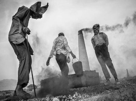 NTPC Blast के बाद अधिकारी तो हो गए सेट लेकिन रोटी के मोहताज हो गए मजदूर