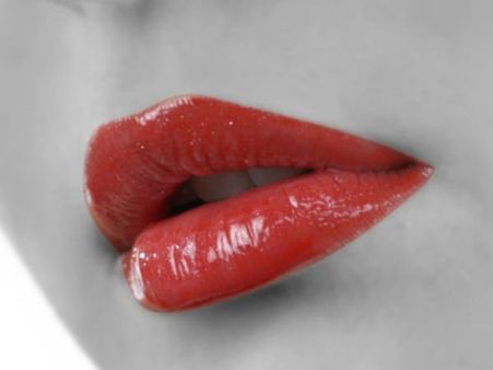 Samudrik Shastra: होंठों की बनावट बता देती है आपके दिल के सारे राज