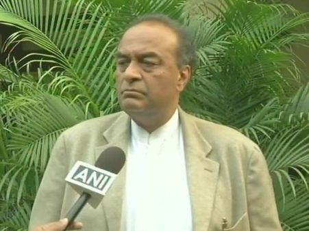 2G केस: पूर्व अटॉर्नी जनरल मुकुल रोहतगी बोले- स्वामी को झूठे आरोप लगाने की आदत