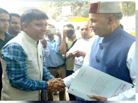 हिमाचल की राजनीति के अब दबंग 'राणा', दांव-पेंच में उसी को हराया जिससे सीखा