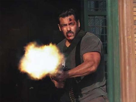 Tiger Zinda Hai: बॉलीवुड की दादागिरी नहीं चलेगी, जिंदा है हमारा टाइगर-शिवसेना