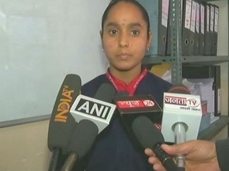 Video: गुरुग्राम में टोल प्लाजा पर युवती के साथ मारपीट, जान से मारने की धमकी