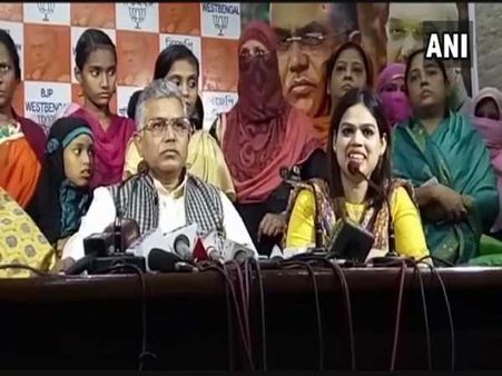 तीन तलाक के खिलाफ SC जाने वाली इशरत जहां के बाद उनकी वकील भी भाजपा में शामिल