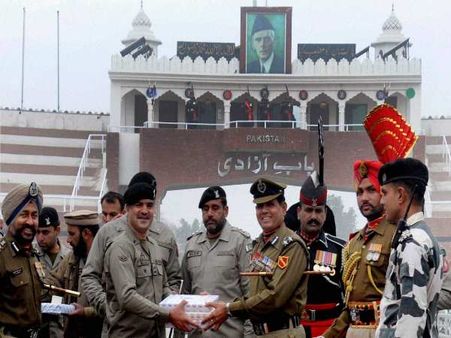 Republic Day 2018: वाघा बार्डर पर भारत के जवानों ने पाकिस्तान के साथ मिठाई आदान-प्रदान करने से किया इनकार