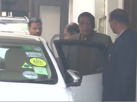 जजों की प्रेस कॉन्फ्रेंस: चीफ जस्टिस से मिले पीएम के प्रधान सचिव, अटॉर्नी जनरल बोले- सब ठीक होने की उम्मीद