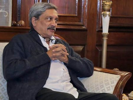 बीफ कारोबारियों को परेशान किया तो मिलेगी सजा, खुद रखूंगा नजर: मनोहर पर्रिकर