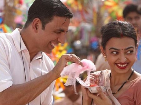 अक्षय कुमार की फिल्म पैडमैन राजस्थान में होगी टैक्स फ्री, मुख्यमंत्री वसुंधरा राजे ने किया एलान