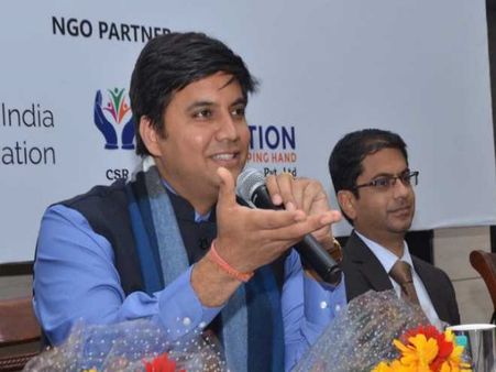 'चायवाला' कहकर 44 सीटों पर अटके थे, 'पकौड़ा' विवाद 5 पर ही फिक्स कर देगा, बीजेपी सांसद का कांग्रेस पर निशाना