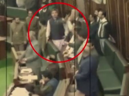 सुंजवान हमला: जम्मू विधानसभा में लगे 'पाकिस्तान जिंदाबाद, के नारे, विधायक बोले- 'मैं पहले एक मुसलमान हूं'