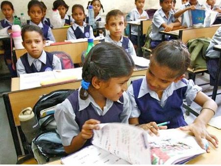 पहली क्लास के बच्चों को सेक्स एजुकेशन देने से खफा हुई शिवसेना