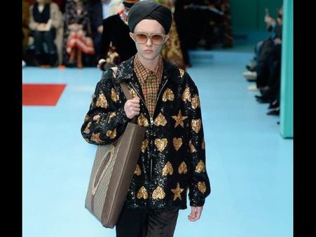 'गोरे' मॉडल्स को पगड़ी पहना रैंप वॉक कराने को लेकर सिखों के निशाने पर फैशन ब्रान्ड गूची