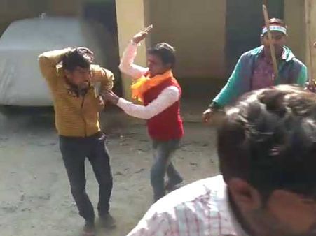 तिरंगा यात्रा में हिंदू युवा वाहिनी ने की माहौल बिगाड़ने की कोशिश, वीडियो से खुली पोल