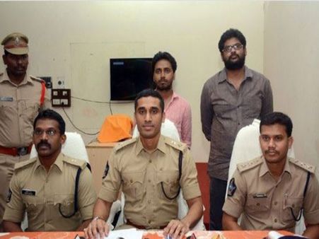 हैदराबाद यूनिवर्सिटी: रोहित वेमुला का बदला लेने के लिए करना चाहते थे VC की हत्या, दोनों स्टूडेंट गिरफ्तार