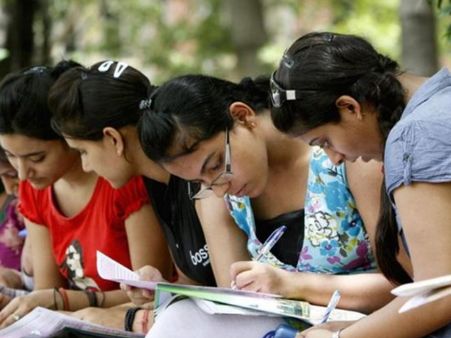 NEET 2018: सीबीएसई ने बढ़ाई आवेदन की आखिरी तारीख, 12 मार्च तक करें अप्लाई