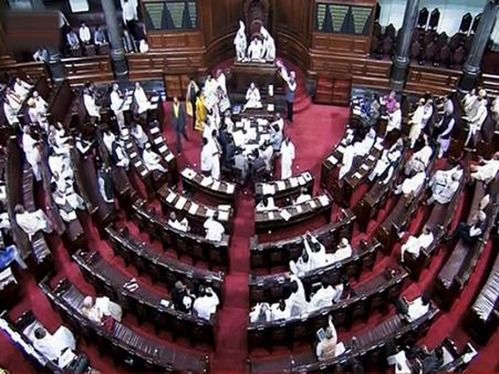 संसद में पास हुआ ग्रेच्युटी बिल, प्राइवेट सेक्टर के कर्मचारियों को होगा बड़ा फायदा