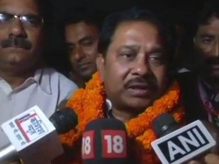 हार मान चुके कांग्रेस के प्रत्याशी को BJP विधायक ने दी जीत की खबर