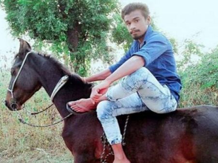 गुजरात: दबंगों के हौसले बुलंद, घोड़ा रखने पर दलित युवक प्रदीप की हत्या
