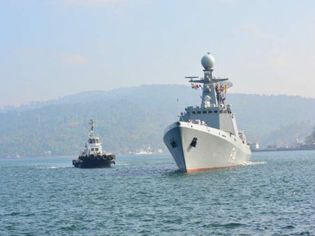 चीन को जवाब देने के लिए हिंद महासागर पर पहुंची 17 देशों की वॉरशिप्‍स, मिलान 2018 के लिए पोर्ट ब्‍लेयर में इकट्टा