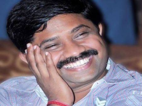 माया-मुलायम पर नंदी के आपत्तिजनक बयान के बाद गरमाई सियासत, FIR दर्ज